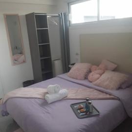 Love Room Douceur, hotel in Tremblay-En-France