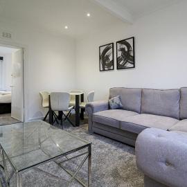 Serviced Apartment near Prestwick Airport with Private Parking - Long Stays Available, מלון בפרסטוויק