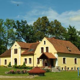 Dworek Szarki, hotel di Szarki