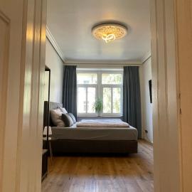 Soul-Apartment Balkon PrivatParkplatz 2 Boxspringbetten 55Zoll TV WLAN, hotel di Leipzig