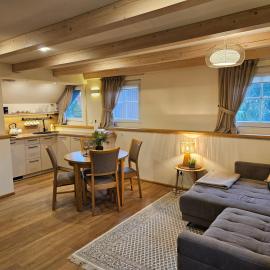"Pamario Namelis" - Preiloje – hotel w mieście Neringa