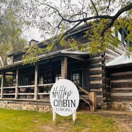 The Hilltop Cabin, hotel sa Goshen