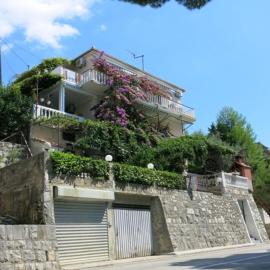 Apartments Milica, hotel in Krilo