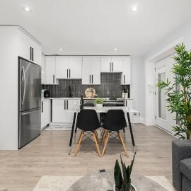New Custom-Built Cozy Toronto Suite with Heated Floors & Free Parking