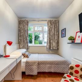 Cozy ensuite Room 4