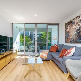 Elegant and Cosy Haven in Lively Kingston Foreshore - Hosted by Canstay
