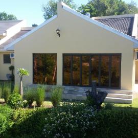 Jakobs Guesthouse & Cottage، فندق في شرق لندن