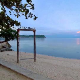 Sabas Beach and Campsite, hotel em Siquijor