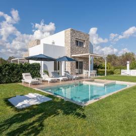 Ossiano Pool Villas,Heating Pool, 2 min drive to Haraki Beach & 10 min to Lindos, hotel a Haraki