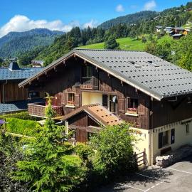 Chalet Aventure B&B Les Gets, hotel in Les Gets
