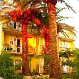 House Rozi, hotel u gradu Rab