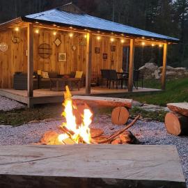 Creekside Cottage - Your Perfect Mountain Getaway!, hotel a Topton