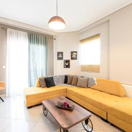 eleVSis 1, hotel em Elêusis