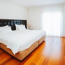 Eirado Hotel, готель у місті Калделас
