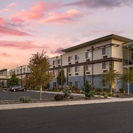 Best Western Plus The Inn at Hells Canyon, מלון בClarkston