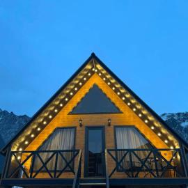 Viesnīca Apex Cottages Kazbegos