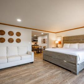 Cove Creek Lodge 104 Poolside Executive King Suite, khách sạn ở Oakland