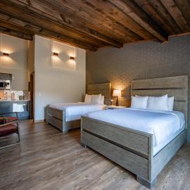 Cove Creek Lodge 202 Poolside Double Queen Room, хотел в Oakland