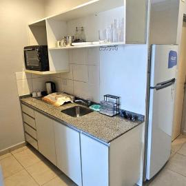 Departamento en Corrientes, céntrico, con piscina, cochera, wifi, hotel in Corrientes