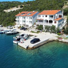 Apartments and rooms by the sea Zaglav, Dugi otok - 8144, hotell i Sali