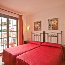 Hostal Palomares, viešbutis mieste Salobrenja
