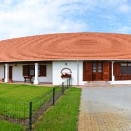 Falusi Patika - Tisza-tó Vendégház, hotel in Tiszaszőlős