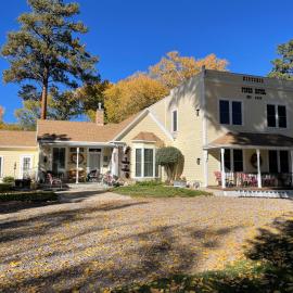 Moore's Old Pine Inn, hotel a Marysvale