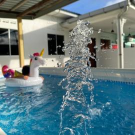 Rumah Puteh Mersing Kecil INTEX POOL FOR KIDS ROOM FULLY AIR-CONDITIONED, hotel in Mersing