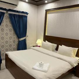Comfort Guest House, hotel em Carachi