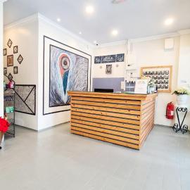 Pine Lodge BY EVR Previously YSS indrawasih, hotelli kohteessa Perai