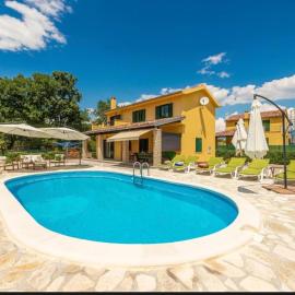 Ferienhaus Sonnenliebe mit Pool bei Zadar