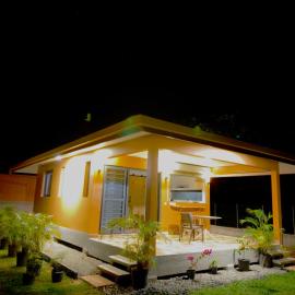 Tepoea Lodge, hotel en Fare