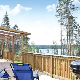 Beautiful Home In Målilla With Kitchen, hotel a Målilla