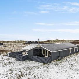 Gorgeous Home In Thisted With Sauna, hotel u gradu Tisted