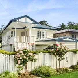 Rose Cottage Family & Pet Friendly Fenced Yard، فندق في Jindalee