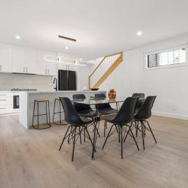 Entire House Stay in Springvale