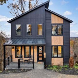 New Haven Luxurious 4Bd 5B Ensuite Cabin with Indoor Pool, HotTub, Theater and Game Room