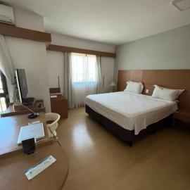 Flat 604 Araucaria Plaza
