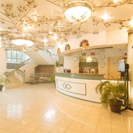 Royal Am Rei Hotel by RedDoorz