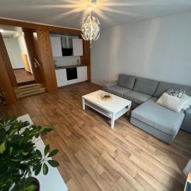 Messenahe Moderne Zwei-Zimmer-Wohnung 42qm, hotell i Ratingen