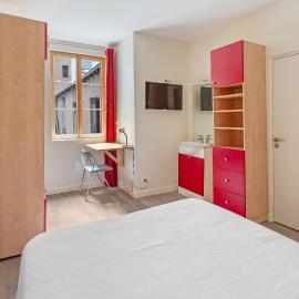 Viesnīca Chambres centre-ville avec espaces partagés - accessibles et abordables Nantē