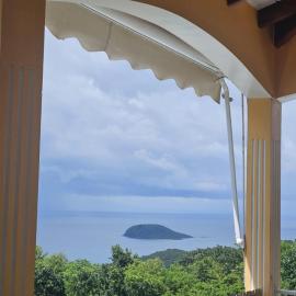 Maison entre montagne et mer