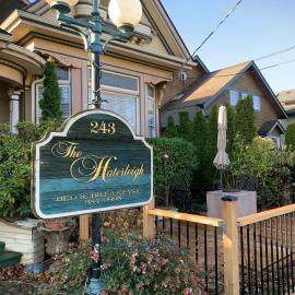 Haterleigh Heritage Inn، فندق في فيكتوريا
