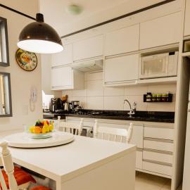 Apto Home Club 250m Praia Balneário Piçarras 20min Beto Carrero - ORI702T1, hotel in Piçarras
