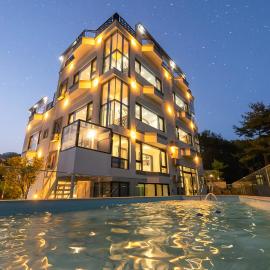 Bluepixel Stay, hotel v mestu Gyeongju