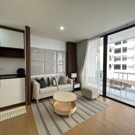 6th Avenue Sukhumvit 305 BTS Asoke & Nana MRT Sukhumvit, hotel v mestu Bang Kapi