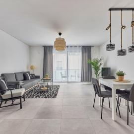 Zentral und ruhig Netflix Balkon Parkplatz, hotel in Bruchsal