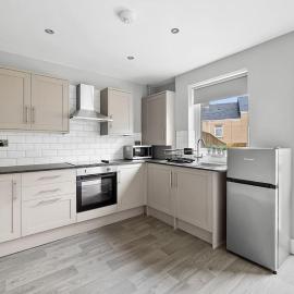 Brand new 3 Bedroom House, Hotel in Plymouth