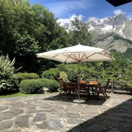 Courmayeur 2BR 2BA Terrace, Amazing View & Parking