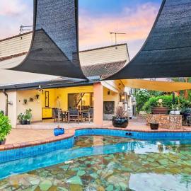 Tranquil Townhouse HUGE Pool & Golf Course views, hotel a Casuarina